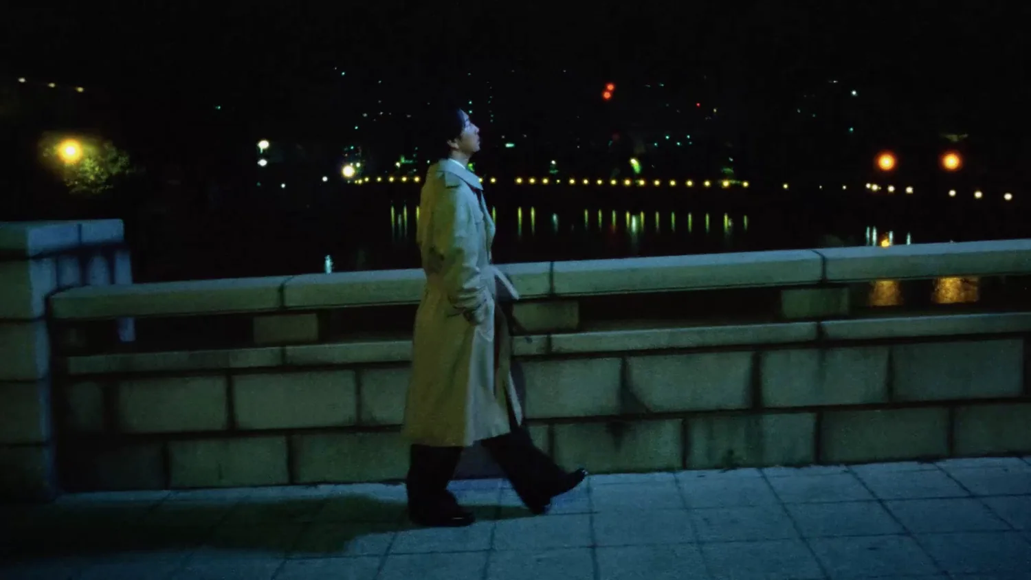 松本潤｜THE TRENCH COAT｜Aquascutum 175th