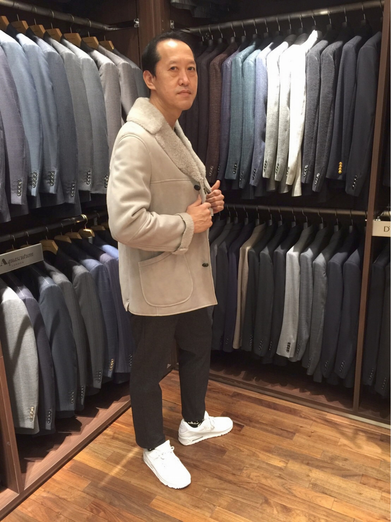Aquascutum オフホワイト サイズ38 ライナー欠品　着丈修正ずみ 佐藤 三越日本橋本店