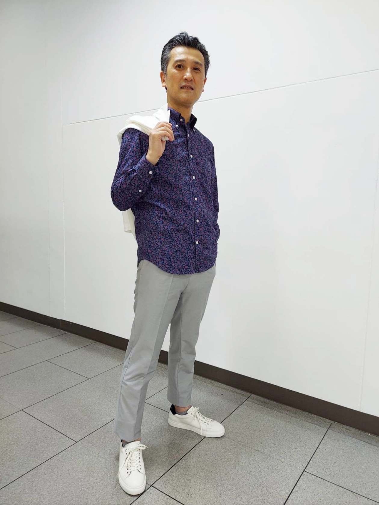 アクアスキュータム！サマージャケット！薄手！ストレッチ！メンズ