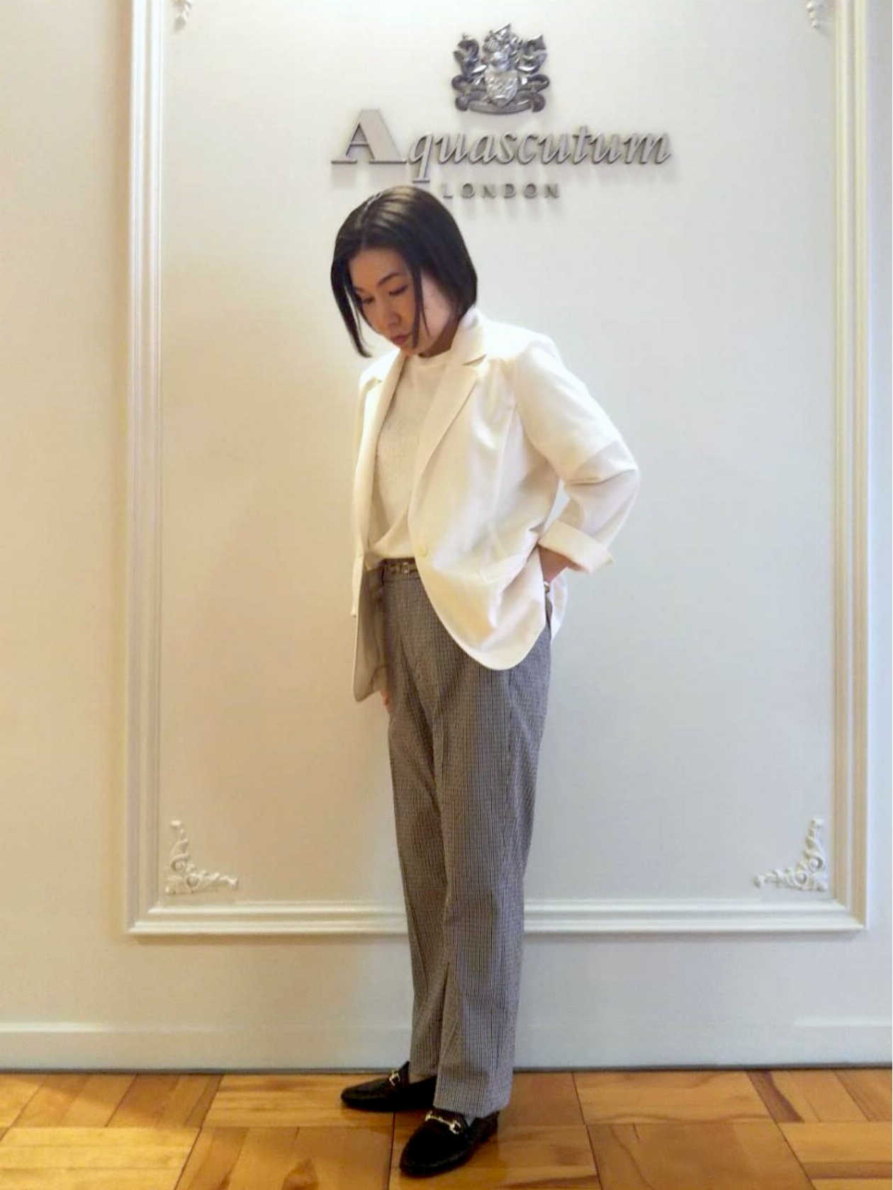 ✨キャリアウーマン御用達/涼快✨アクアスキュータム パンツスーツ L 極美品 徳永 福岡三越