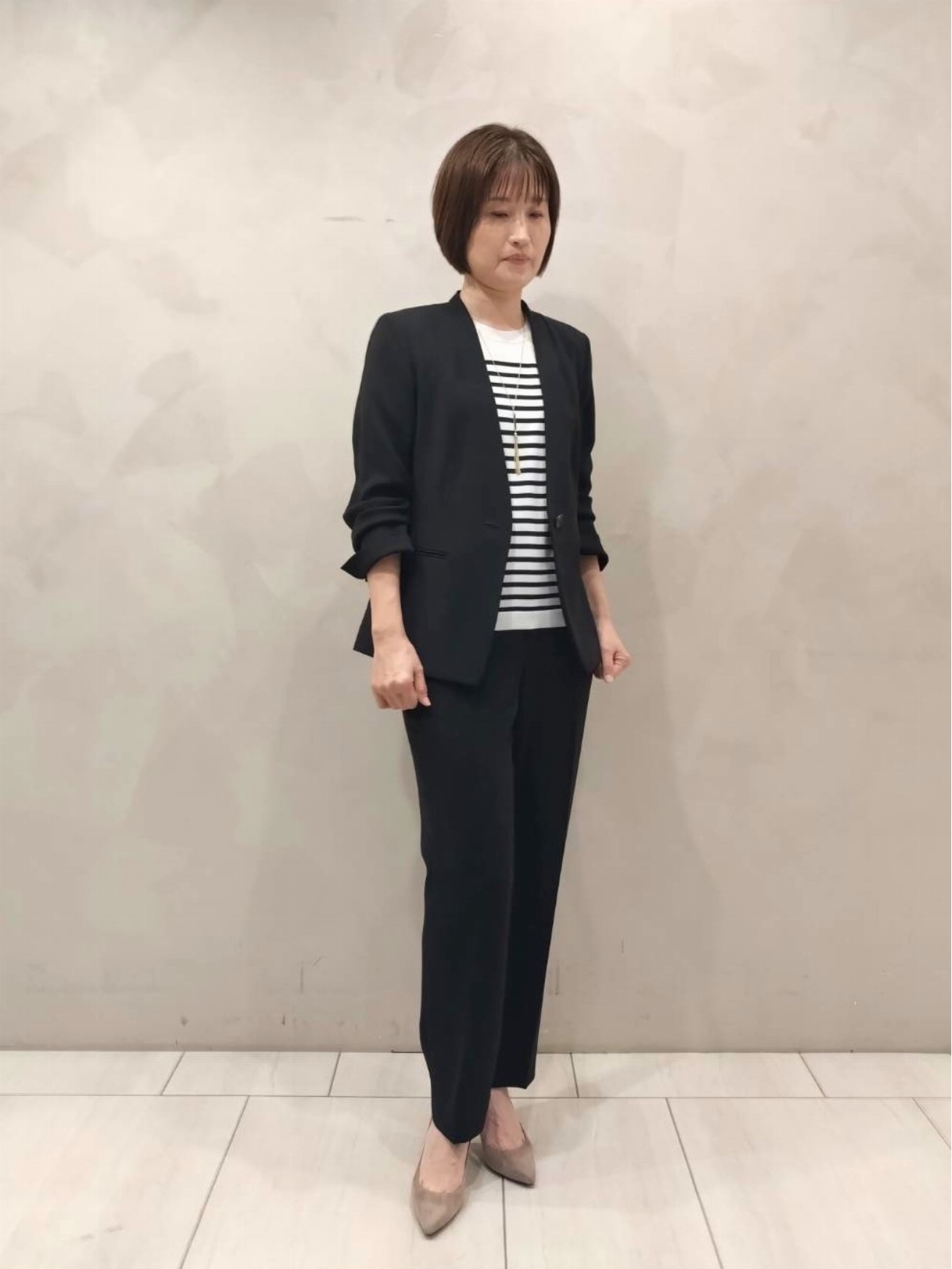 アクアスキュータム　パンツスーツ アクアスキュータム公式サイト