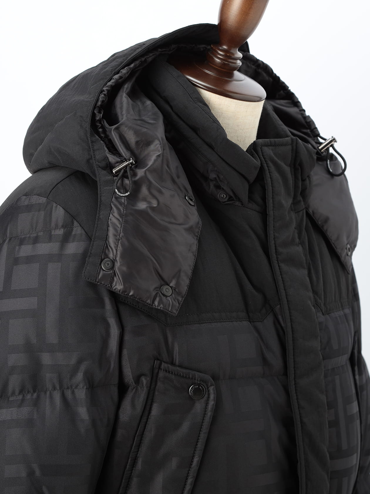 激安正規  Check＆Logo Jacquard Jacket Down Short ジャケット・アウター