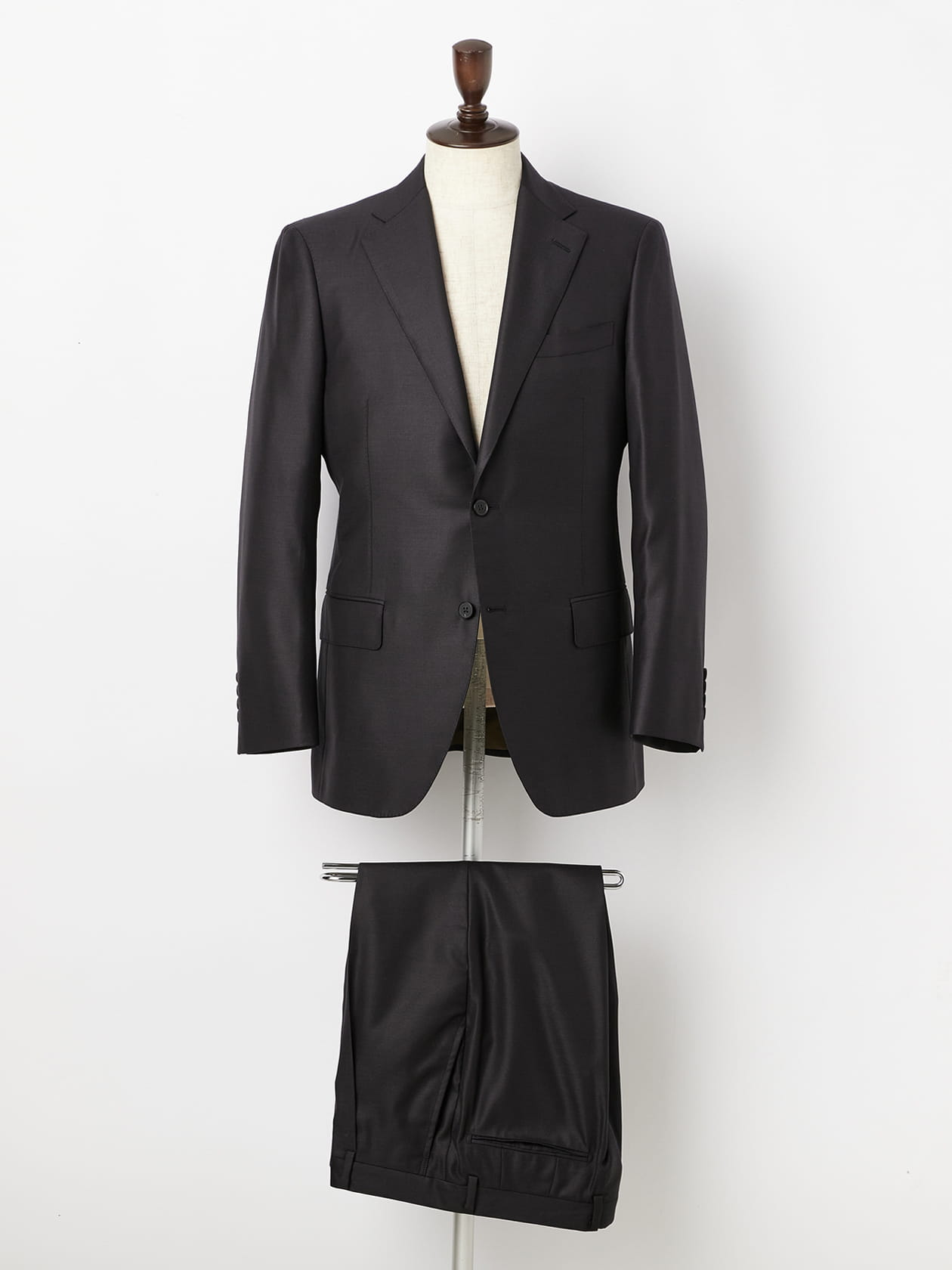 アクアスキュータム スーツセットアップ 黒系焦茶ダブルブレストジャケット Honey Ash-Black-Suit