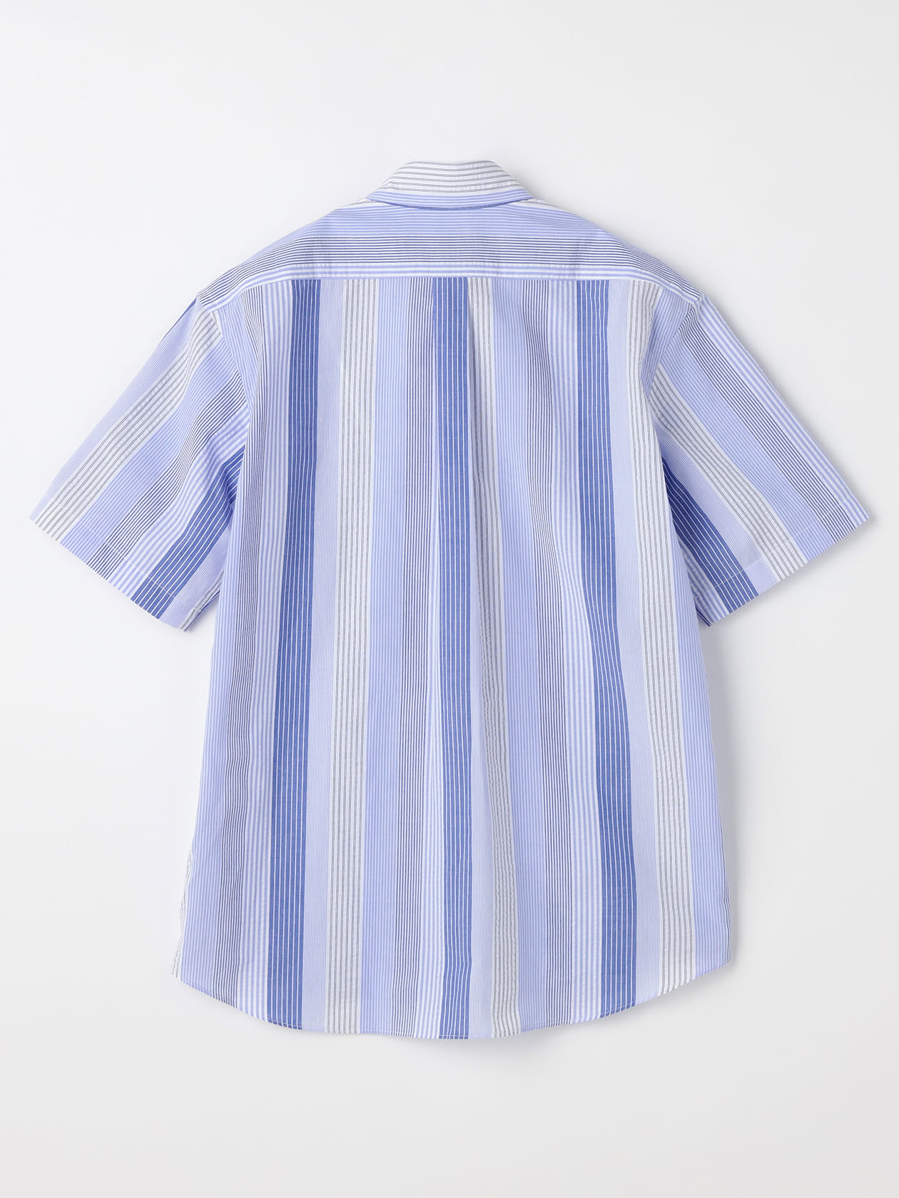 シアサッカーストライプ半袖シャツ