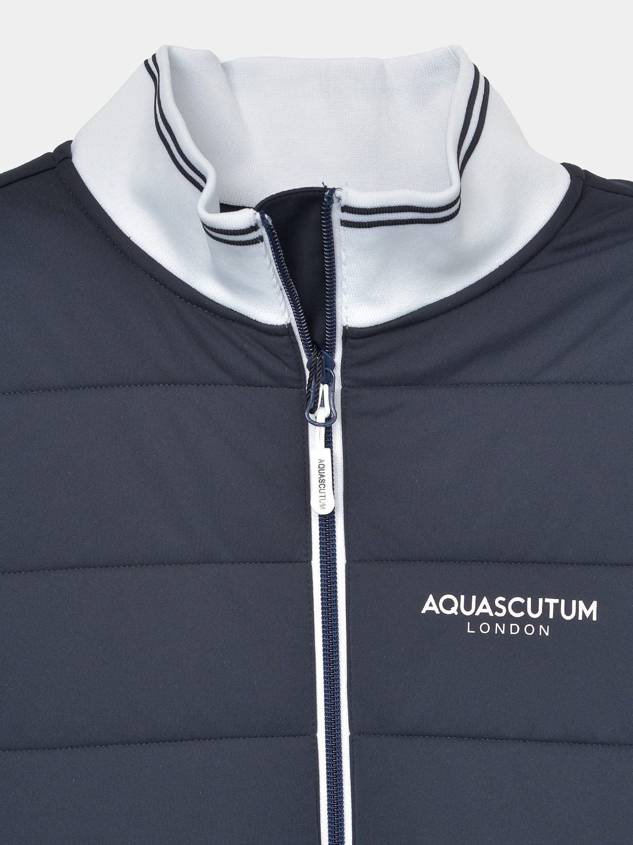 AQUASCUTUM GOLF 撥水 透湿 フーデッドライトブルゾンM/4.7万 AQUASCUTUM GOLF 撥水 透湿 フーデッドライトブルゾンM/4.7万 ゴルフ