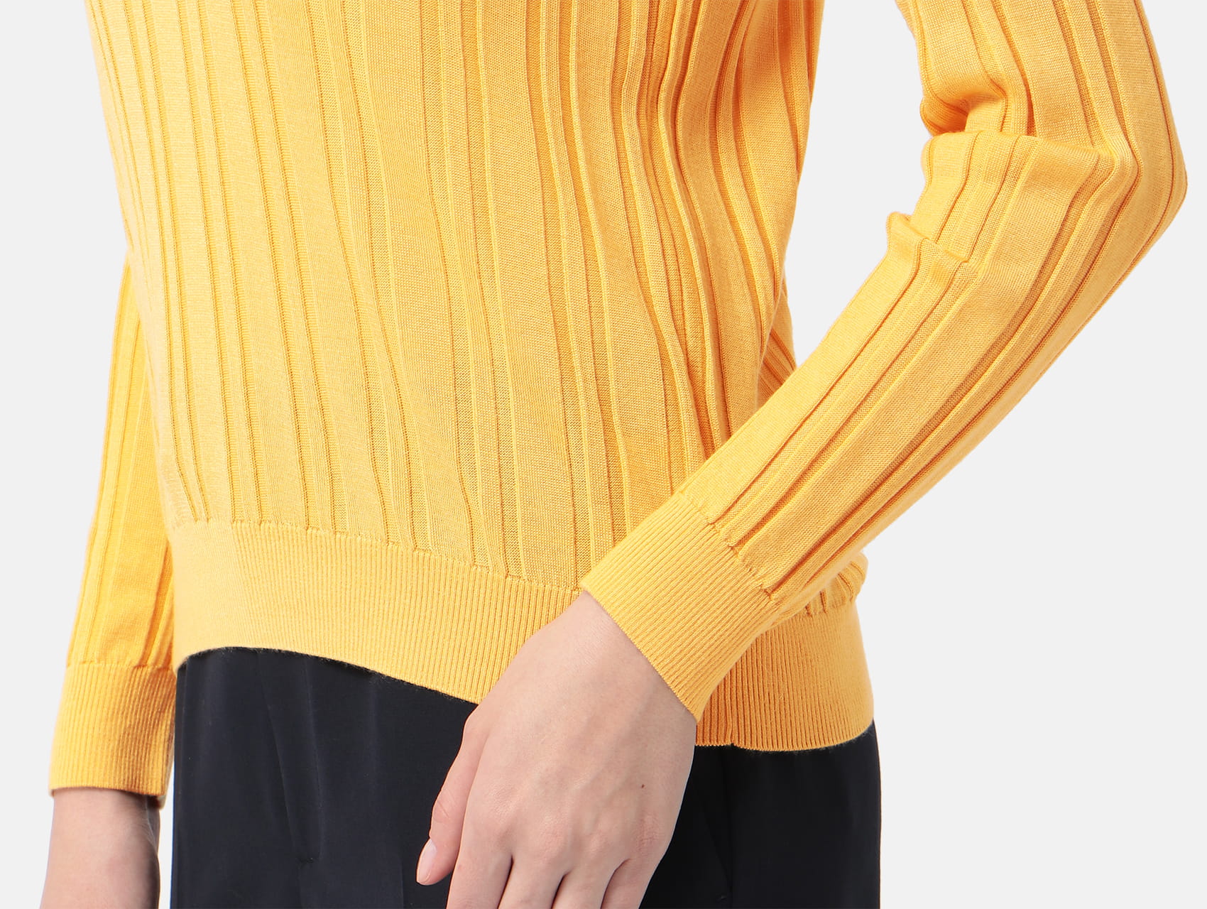 近年モデル☆デイジーリンフォクシー カシミヤ シルク タートルネック イタリア製 近年モデル☆デイジーリンフォクシー カシミヤ シルク タートルネック