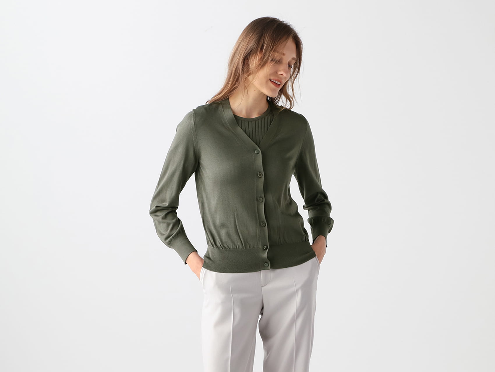 美品⭐︎Aquascutum アクアスキュータム　カーディガン　シルク シルクニットカーディガン