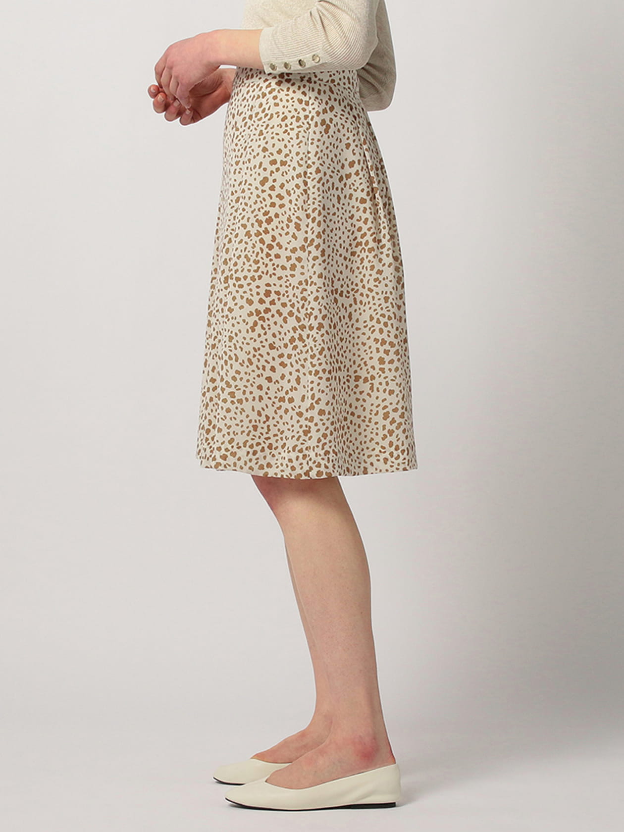 最前線の お値下げ アクアスキュータム シフォンジョーゼット 花柄ワンピース アクアスキュータム