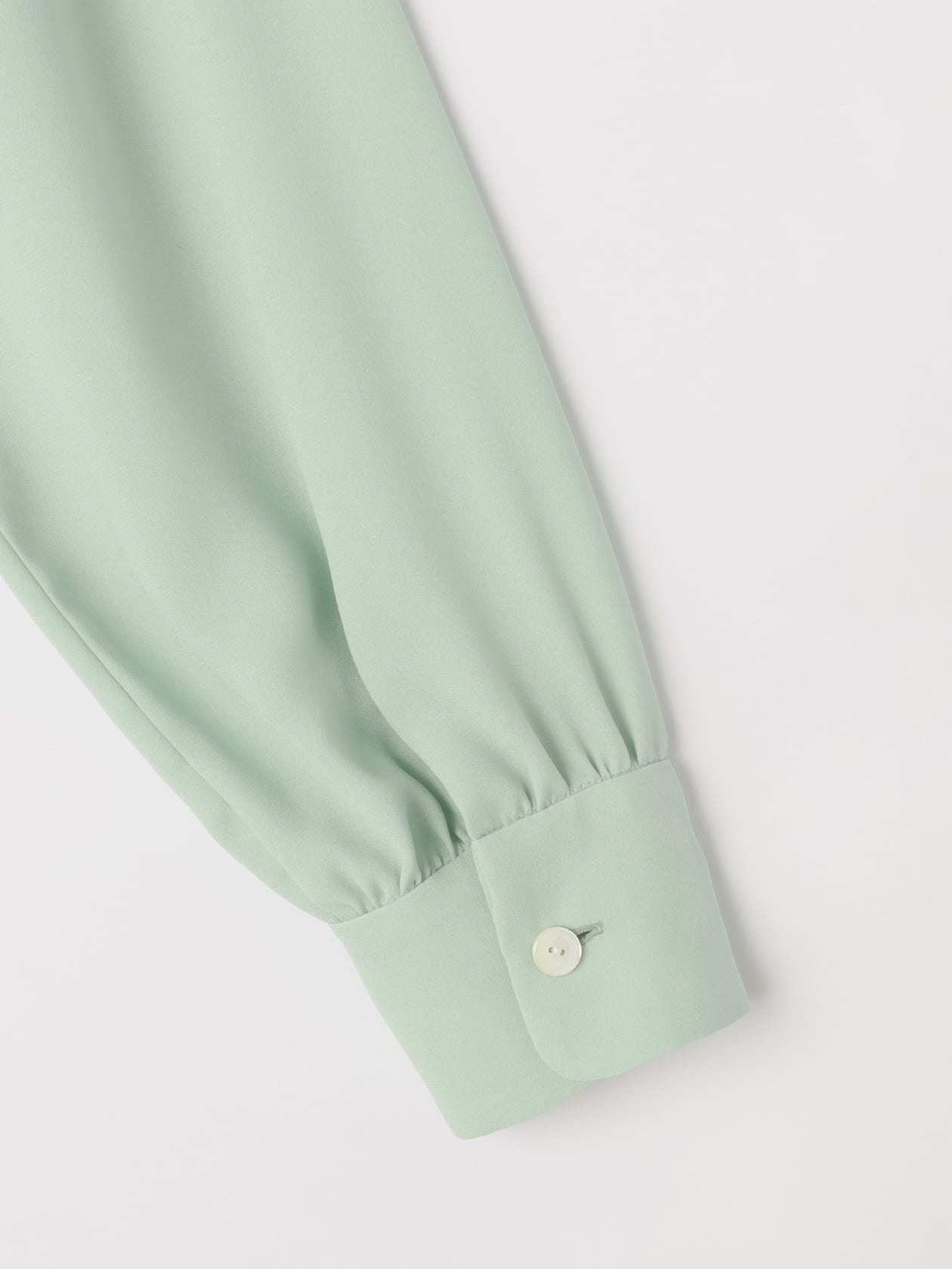 新品タグ付き　アクアスキュータム レース付きブラウス　絹　サイズ10(L) 新品タグ付き アクアスキュータム レース付きブラウス 絹 サイズ