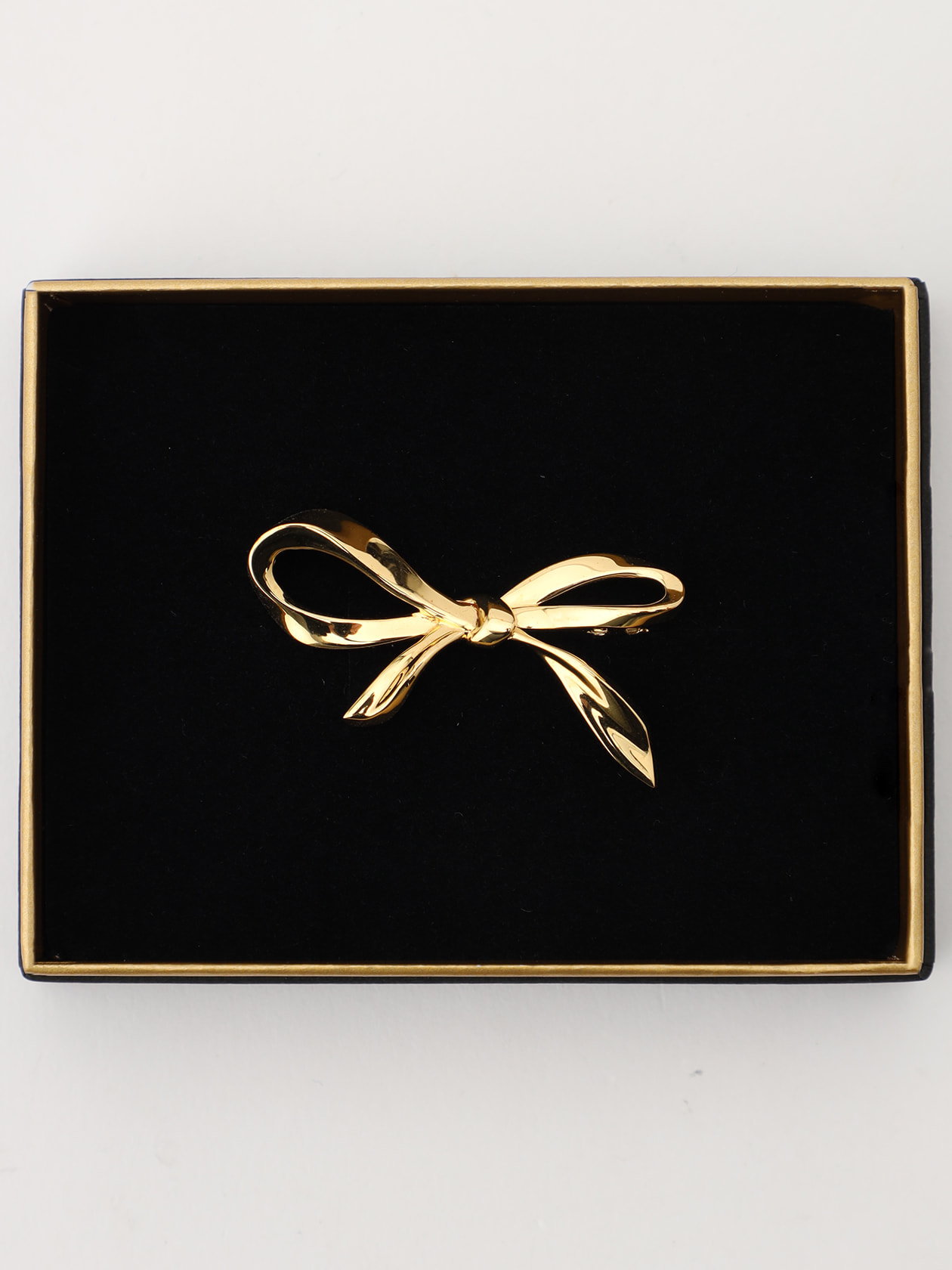 ブローチ RIBBON GOLD