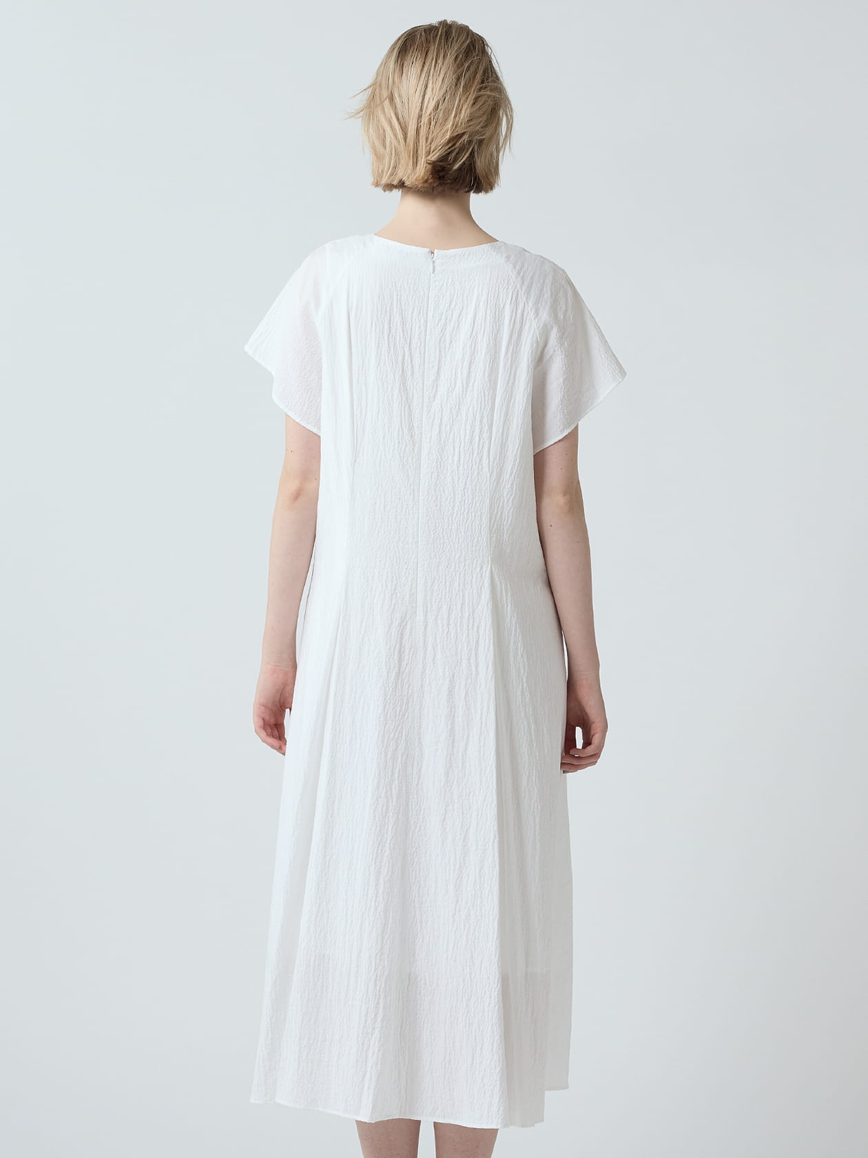 【美品】BEARDSLEY ビアズリー　リネン混 サッカーワンピース セール】サッカーチェックワンピース（ワンピース）｜BEARDSLEY