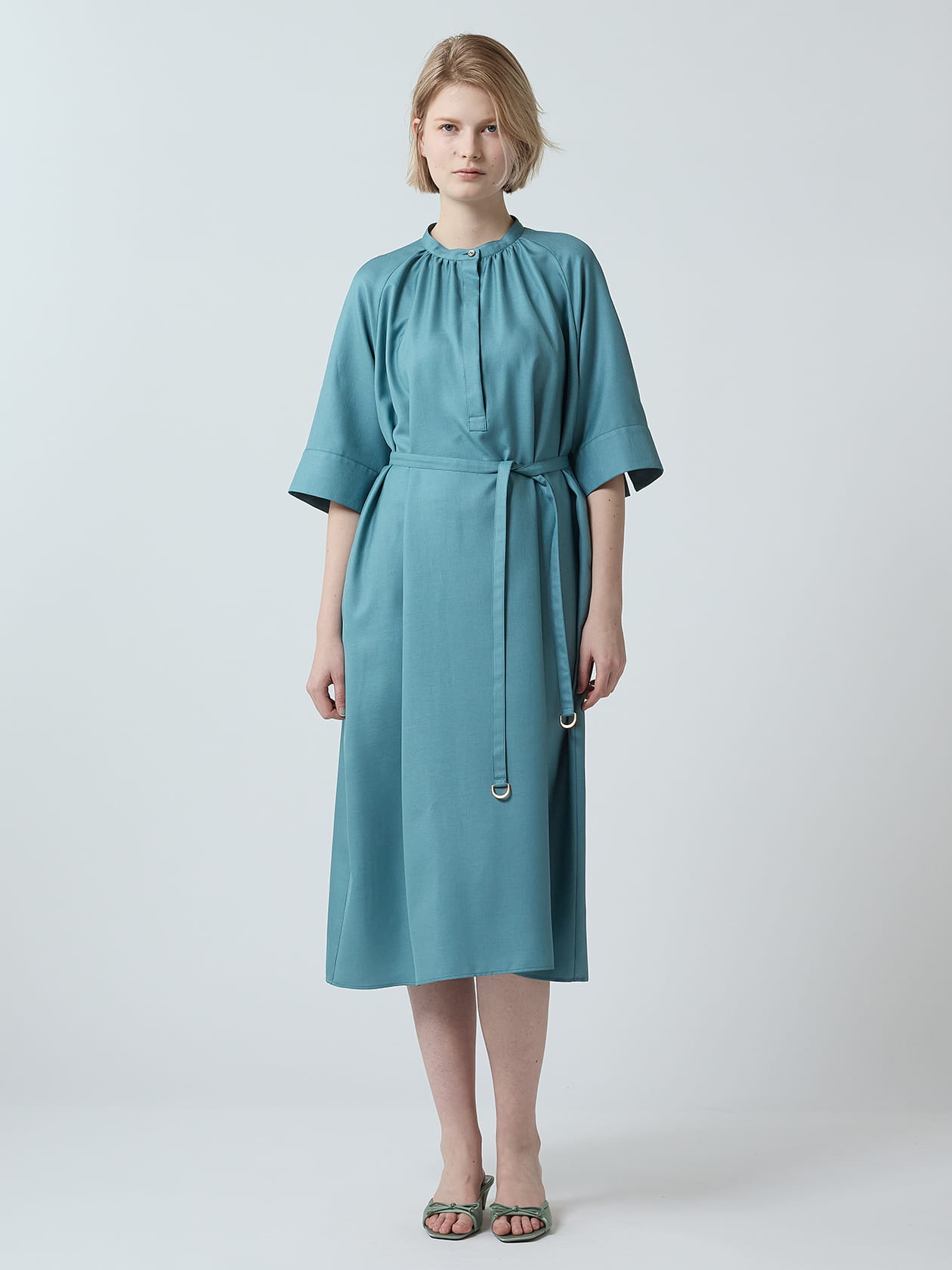 ギャザーシャツワンピース