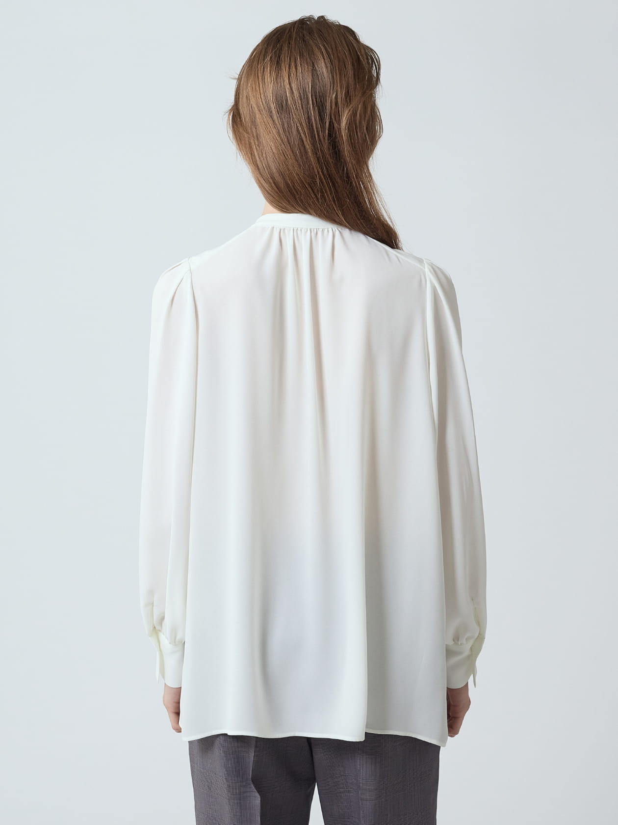 ギャザーパフスリーブブラウス