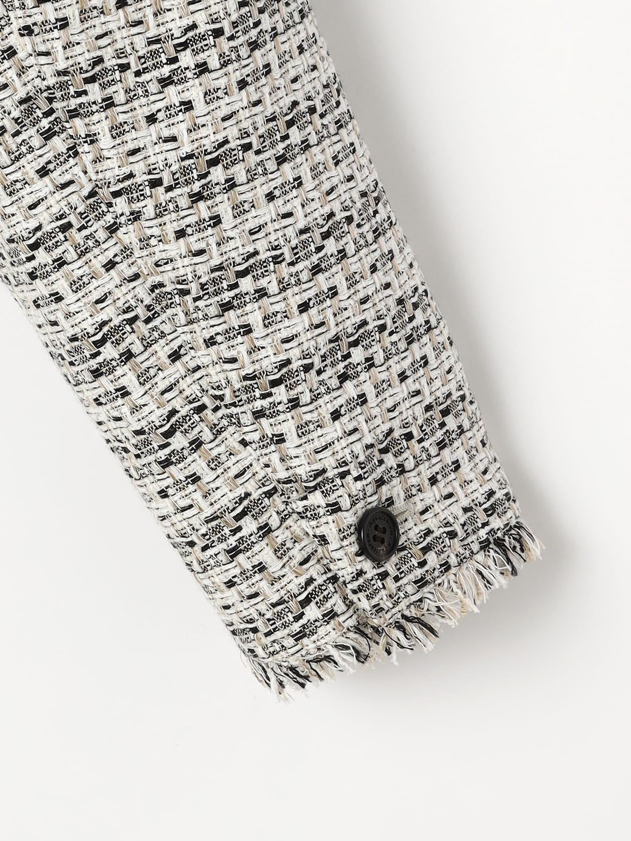 【新品】✨archivio ホワイト起毛ジャケット サイズ36 セール】 ボアダウンジャケット （テーラードジャケット）｜QUEENS