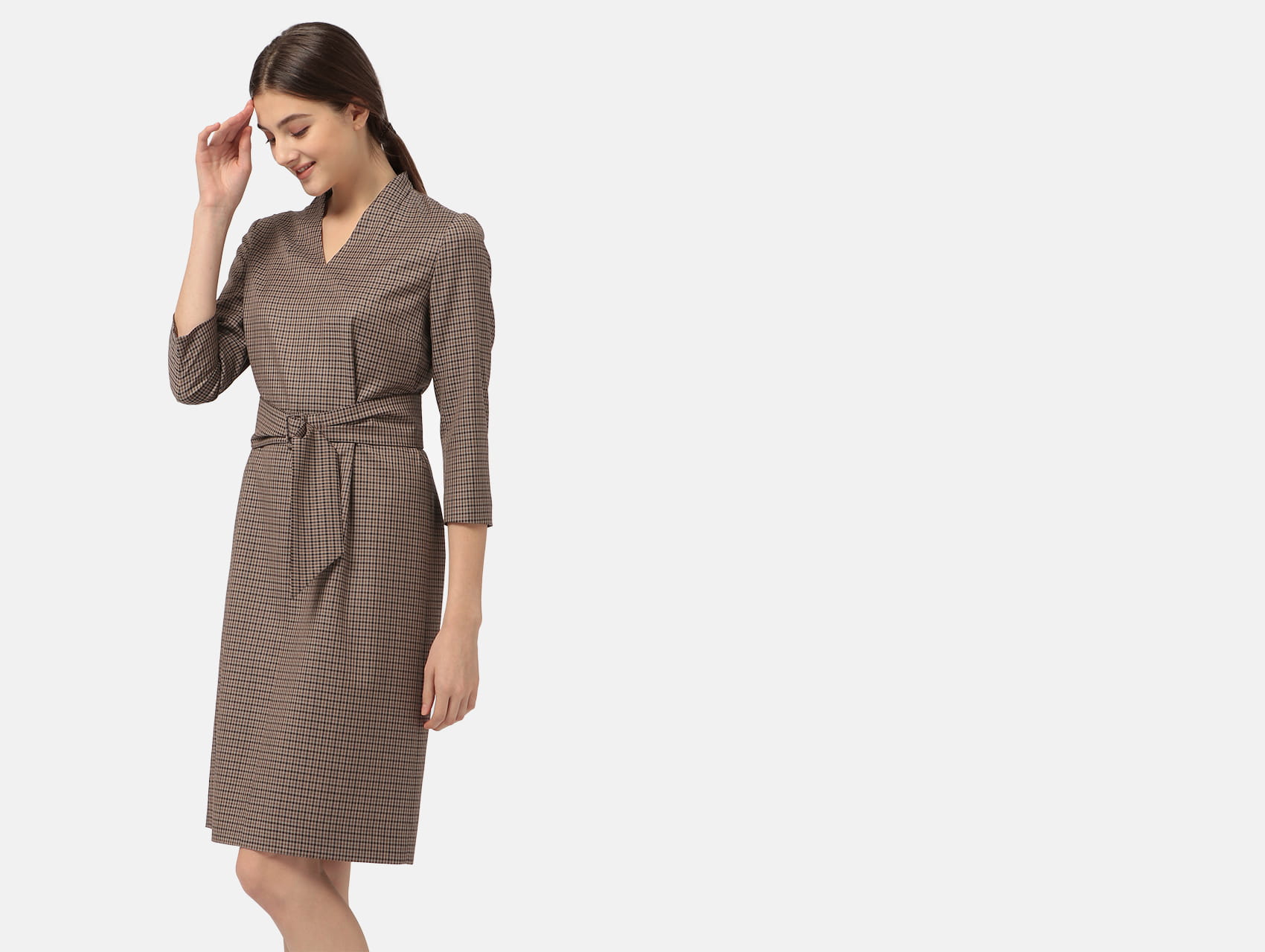 定番人気 美品 ブラウン ワンピース アクアスキュータム ひざ丈ワンピース Www Reinnec Cl