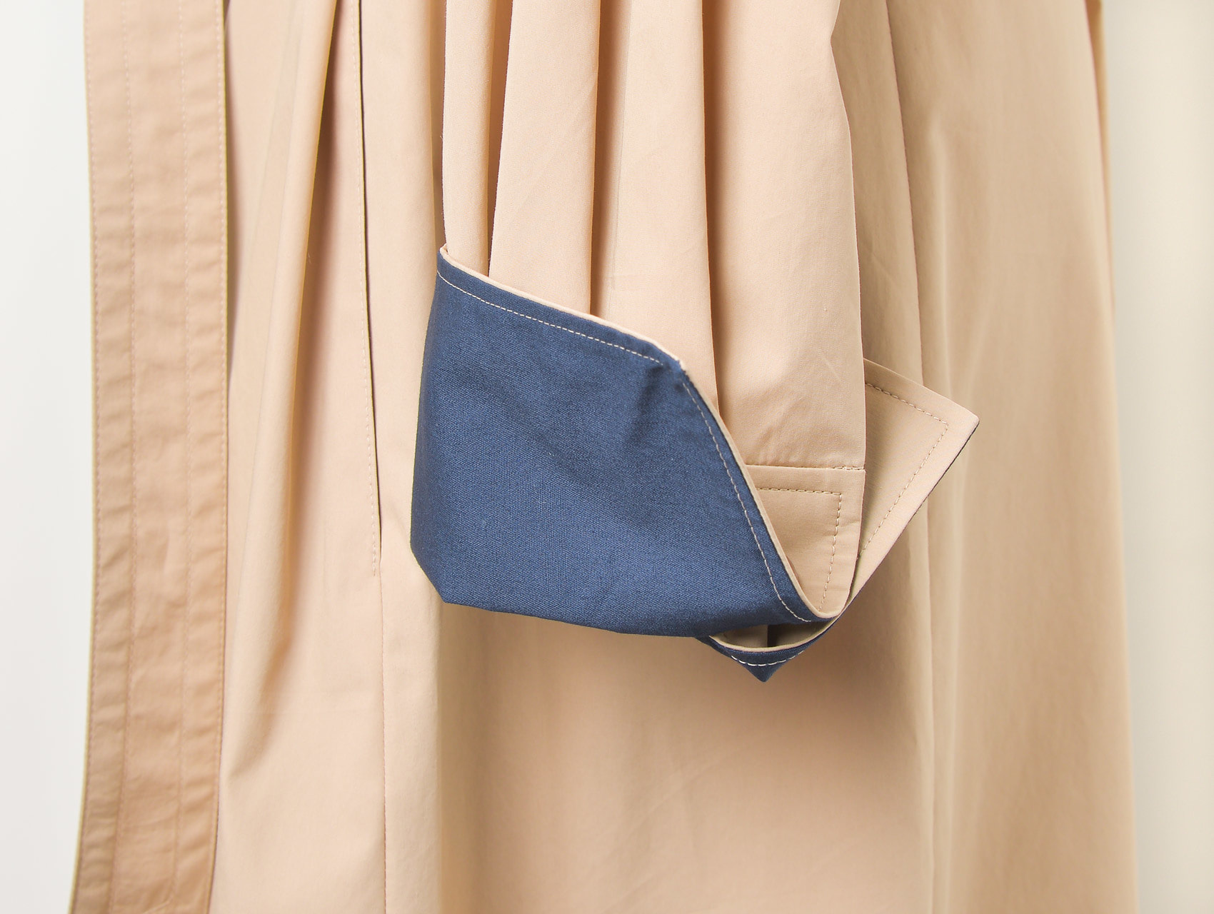 AQW】トレンチワンピース